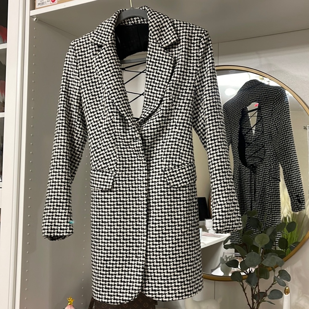 NWOT New, Never worn just tried on. Fits True to Size. Size XS